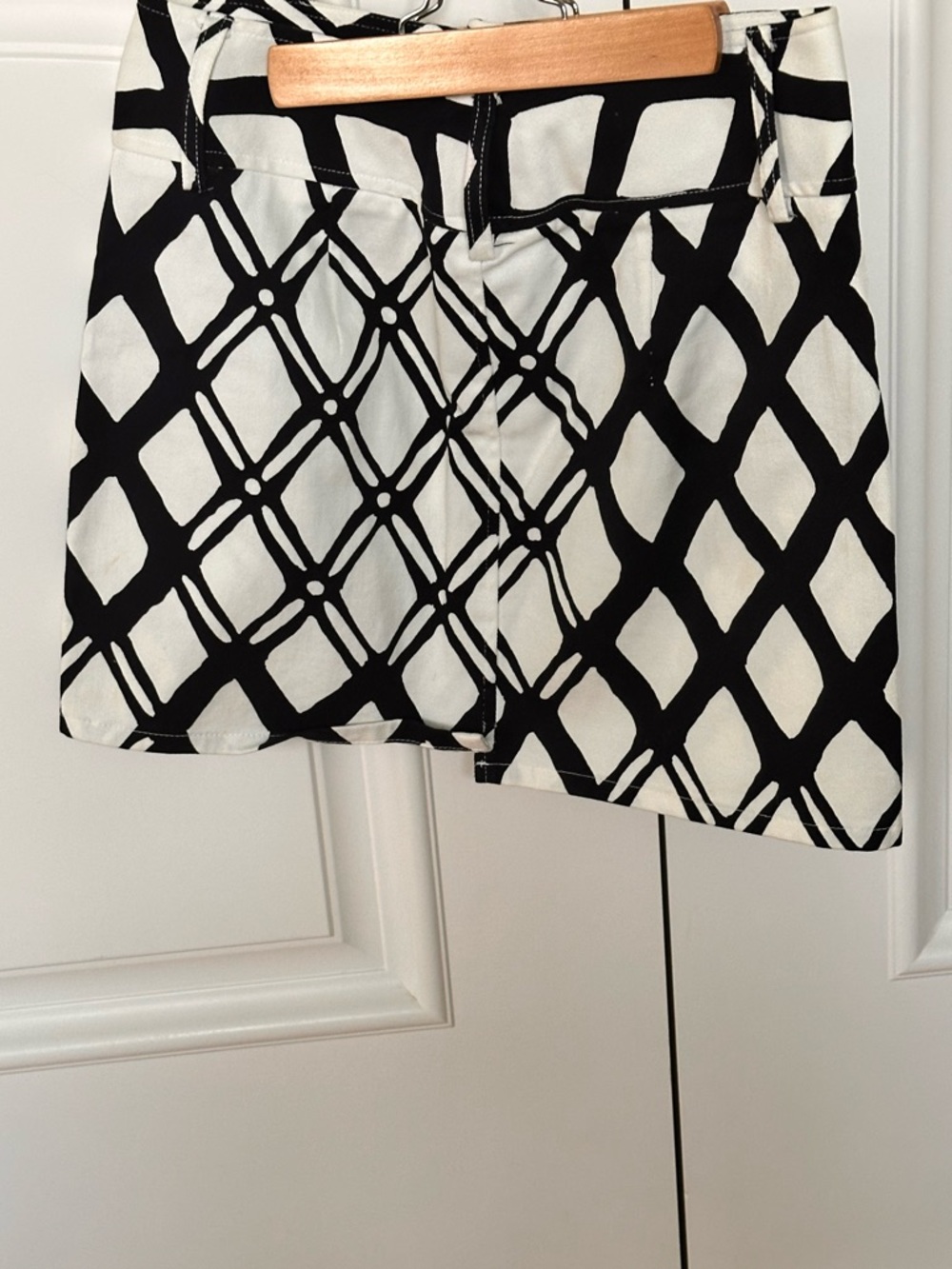 A.B.S Allen Schwartz Black White Geometric Mini Skirt